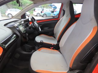 /photos/10973/7b801bbe-f452-b628-c2ef-c1ff7ff4e14d_i320x240.jpg