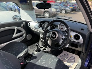 /photos/10973/ae045323-52bd-ad92-f520-693483f89189_i320x240.jpg