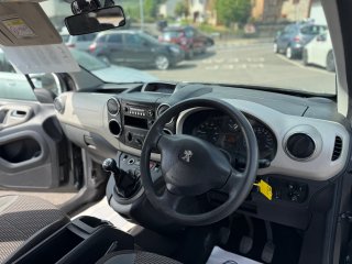 /photos/10973/f8005d4c-763b-960b-f98f-059a3bdd2949_i320x240.jpg
